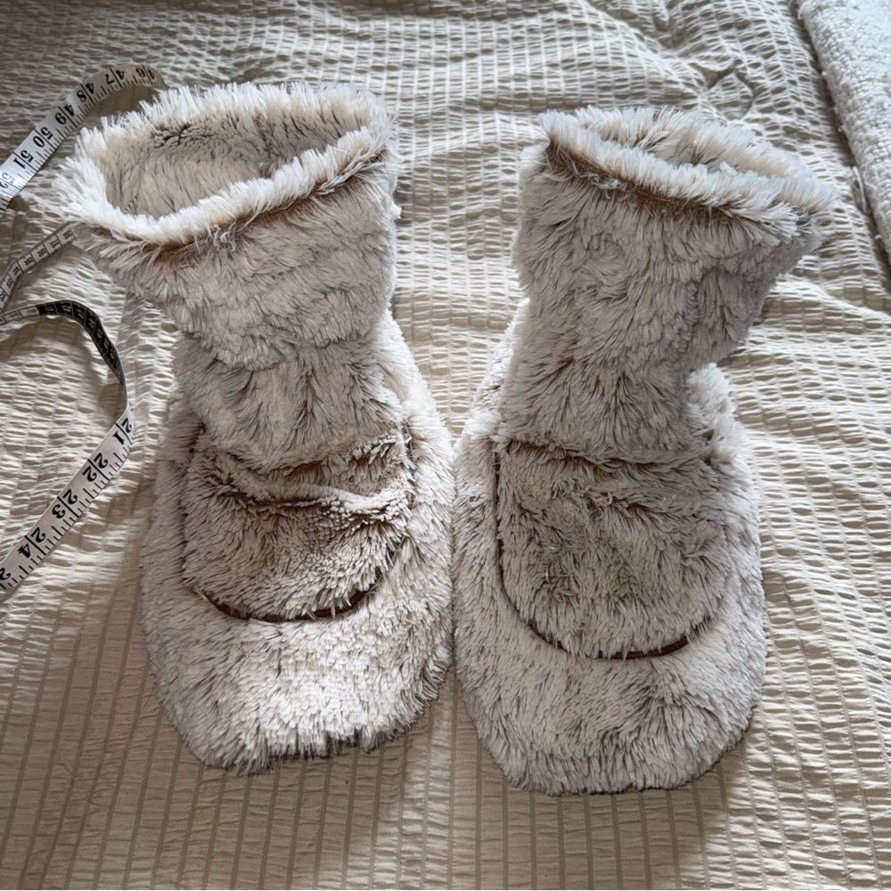 Warmies Microwavable Furry Slipper Boots sz 6-10